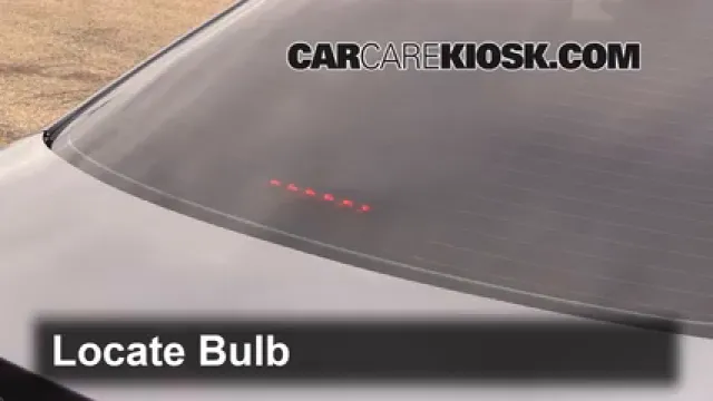 2014 Volkswagen Jetta SE 1.8L 4 Cyl. Turbo Sedan (4 Door) Éclairage Feu de freinage central (remplacer l'ampoule)